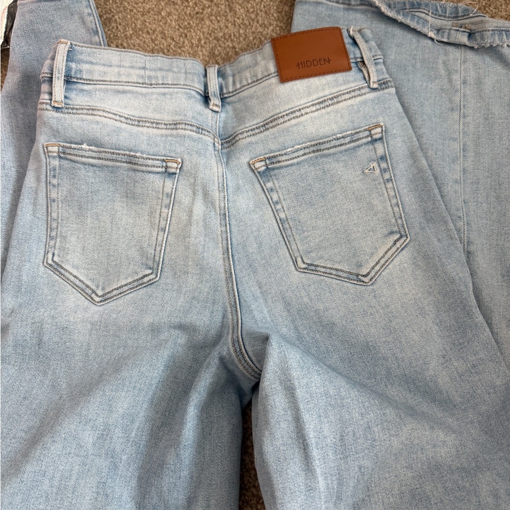 HIDDEN Light Wash High-Rise Jeans